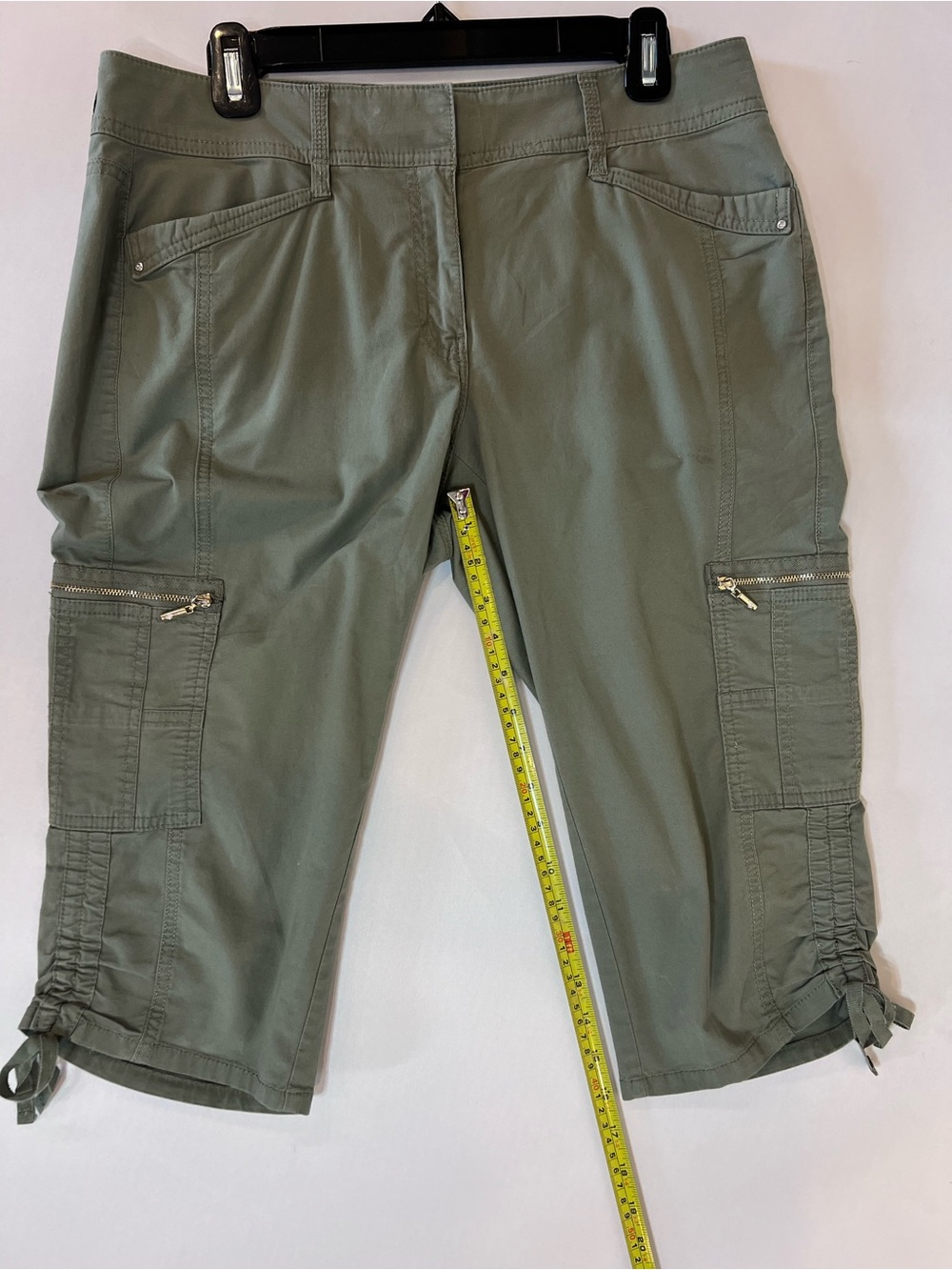 White House Black Market Olive Green Women's Cropped Pants - Size 8 - Picture 8 of 10